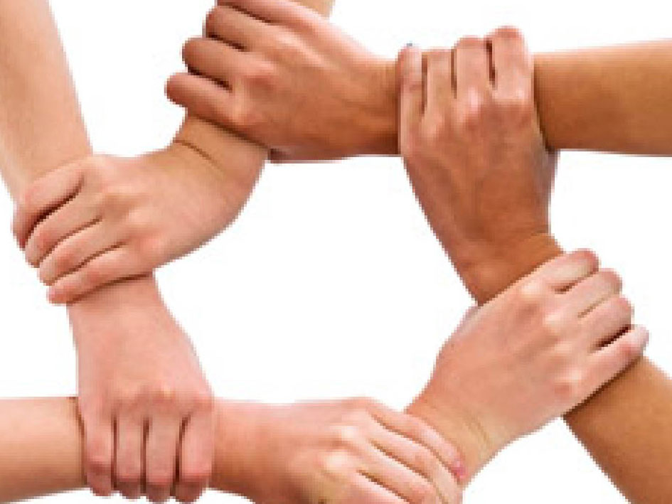 Mehrere Hände sind in einem Kreis verbunden, was Einheit und Unterstützung darstellt.