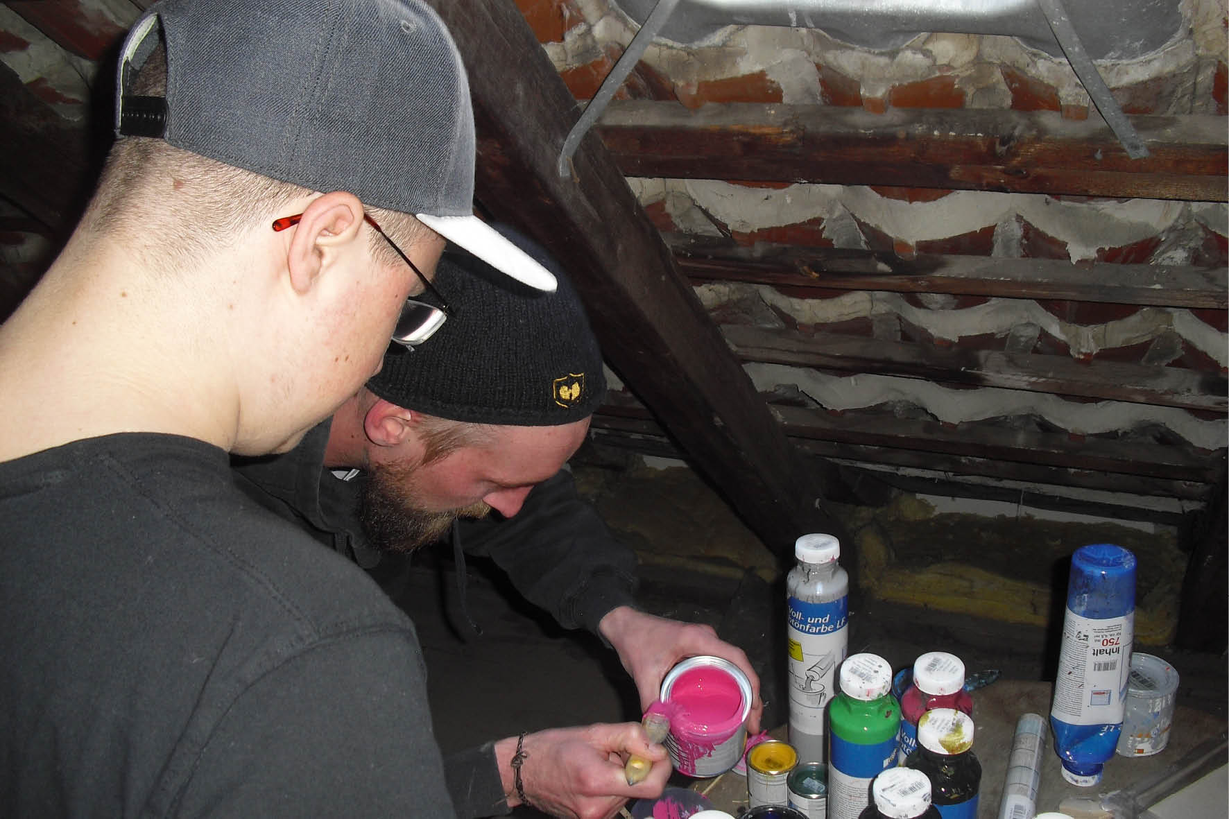 Matthias Heine mit Farben